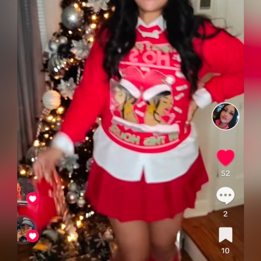 Christmas Sweater - Picture 4 of 4